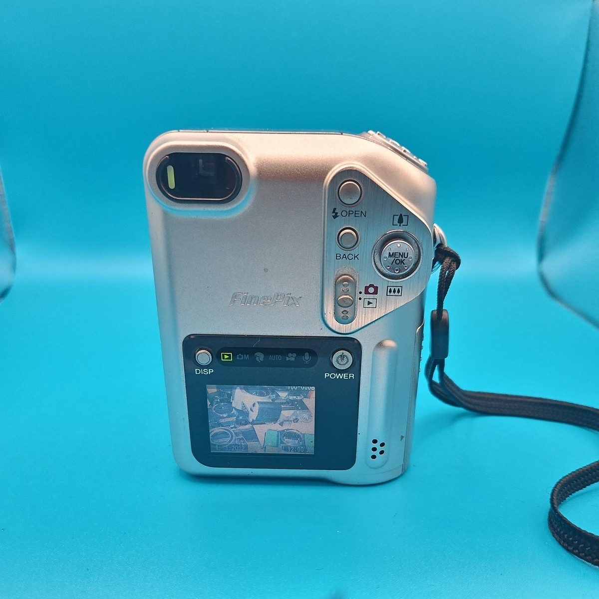 Fujifilm FinePix F Series F601 Zoom 3.1MP Digital Camera