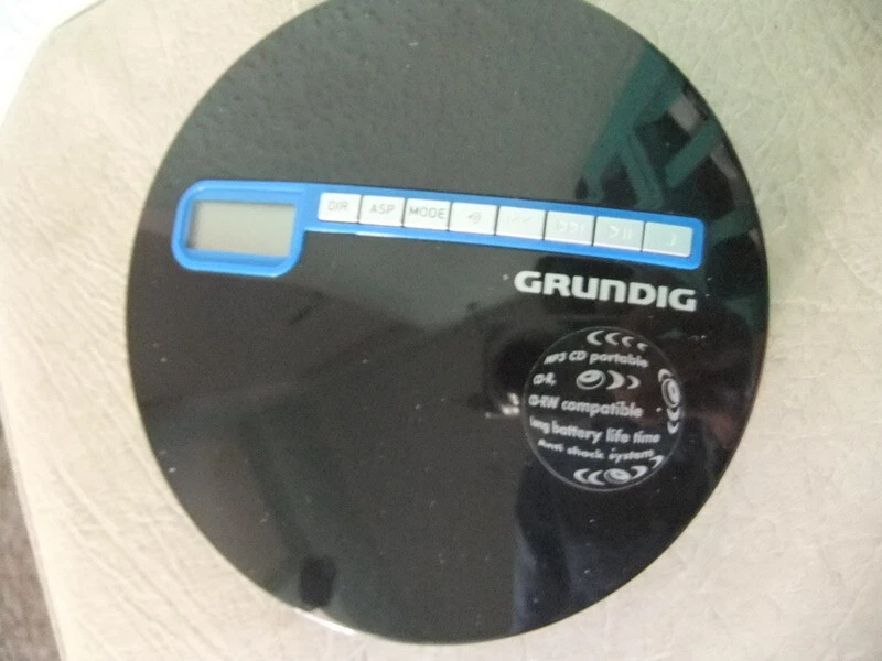 DISCMAN GRUNDIG PORTABLE MP3 CD MPLAYER LCD Display CDP 6300