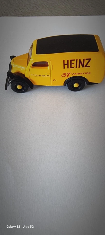Modellino FORD E83W 10 CWT VAN " HEINZ " 1950 - DINKY MATCHBOX - 1/43 - Immagine 2 di 4