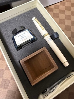 Pilot Fountain Pen 912 Limited Edition Launch