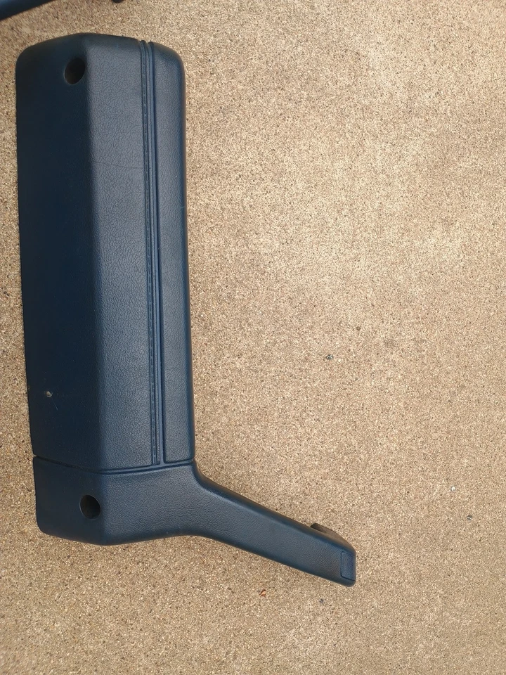 Nissan 720 1986 camioneta pickup puerta lateral izquierda y derecha reposabrazos azul OEM Foto 2 de 4