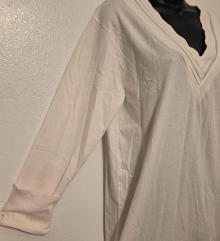 Luxury Pluto Lingerie V-Neck Nightgown Belgium Long Sleeve Size 40 Medium Pink - Image 2 of 4
