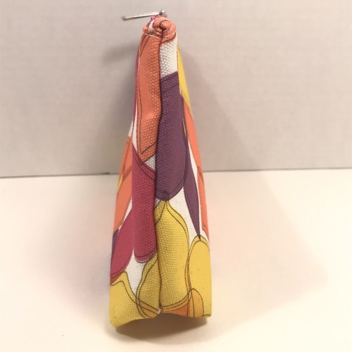 CLINIQUE Flower Cosmetic/Make Up Bag 9” X 6” New Without Tags - Picture 2 of 10