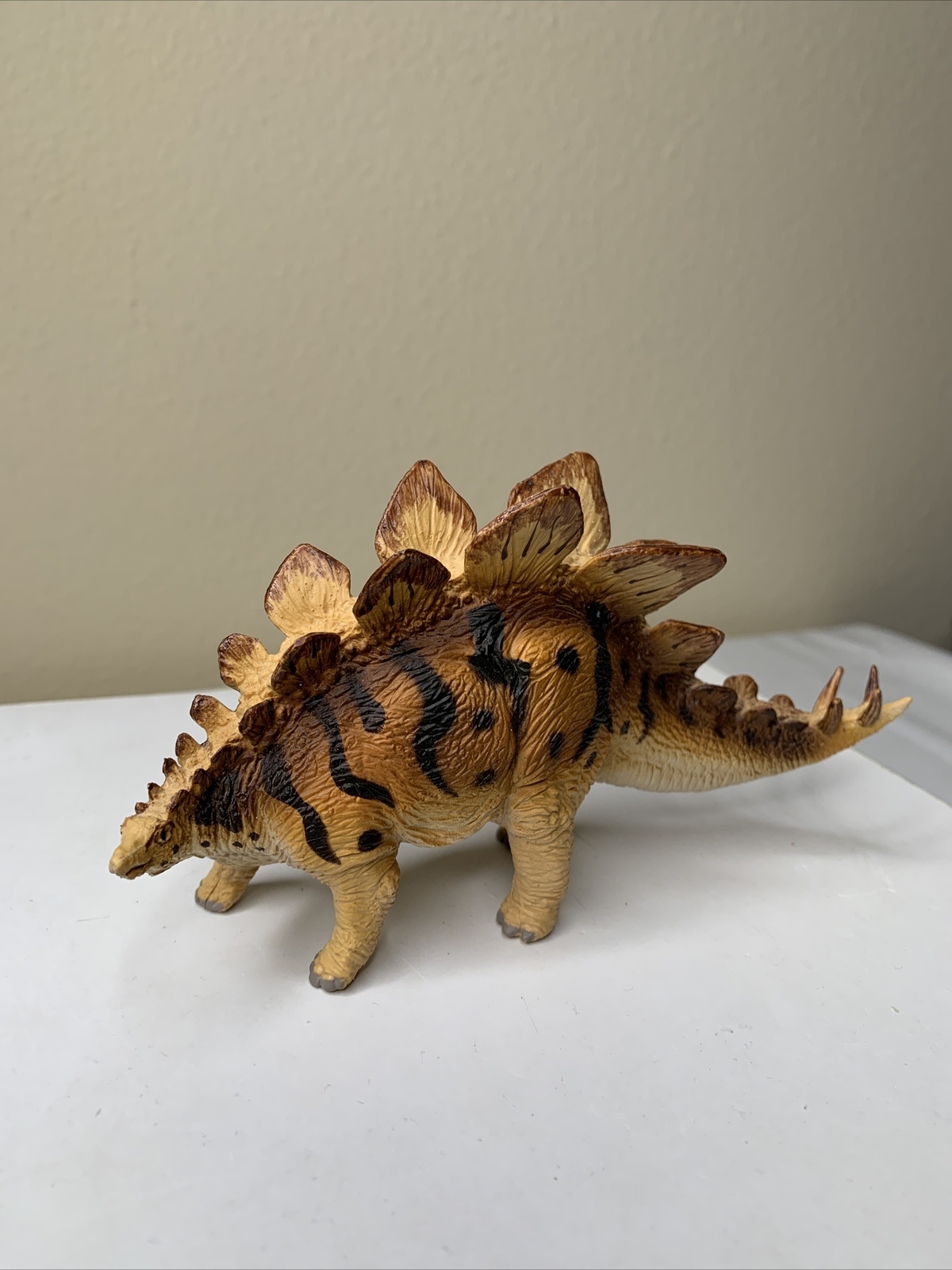 Safari Ltd Wild Safari Stegosaurus Dinosaur Figure - Realistic Hand-Painted Toy For Kids & Collectors