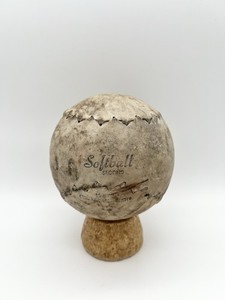 Balle De Softball Vintage Début 1900 – 16 Soudé Vapeur, Authentique Collection US