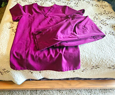 Mandala Women's Purple Solid Medical Scrub Set Top  Pants Size S Pants Petite