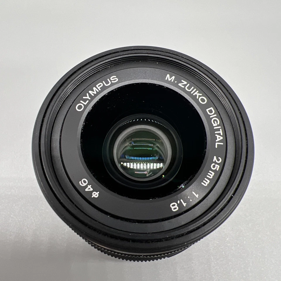 Olympus • M.Zuiko 25mm f/1.8 AF Lens • Black • Micro Four Thirds System - Image 2 of 4