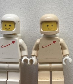 Vintage LEGOLAND Space LEGO 6970: Beta-1 Command Base. 98% Complete With Manual