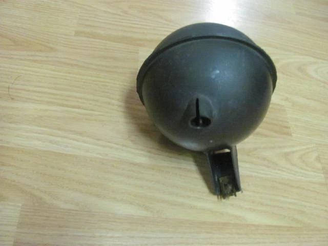 1981-88 Oldsmobile Cutlass 307 V8 Vacuum Ball Reservoir Tank, Hurst Olds, Salon Foto 2 de 4