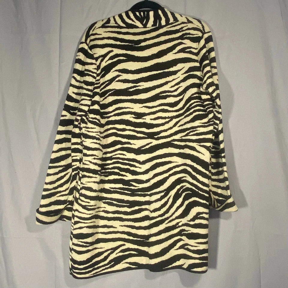 Cárdigan Kasper para mujer talla grande 1X estampado de cebra frente abierto manga larga Foto 2 de 4