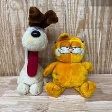 Vintage 1981 Fun Farm Garfield and 1983 Dakin Odie Stuffed Animal Plush