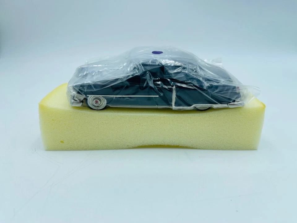 BROOKLIN BRK147 CADILLAC Series 62 4 Door Sedan 1952 Black 1.43 - Photo 4/4