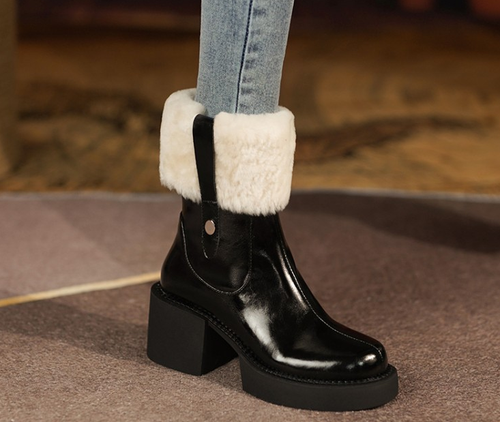 leather ankle boots with fur trim