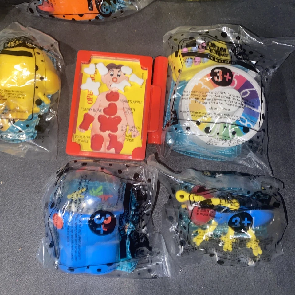 LOT OF 8 1998 Jack in The Box Kids Meal POCKET Toys HASBRO - Image 2 of 4