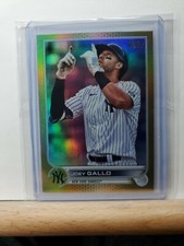 2022 TOPPS Series 1 Baseball Joey Gallo base GOLD Foil/HOLO card # 322