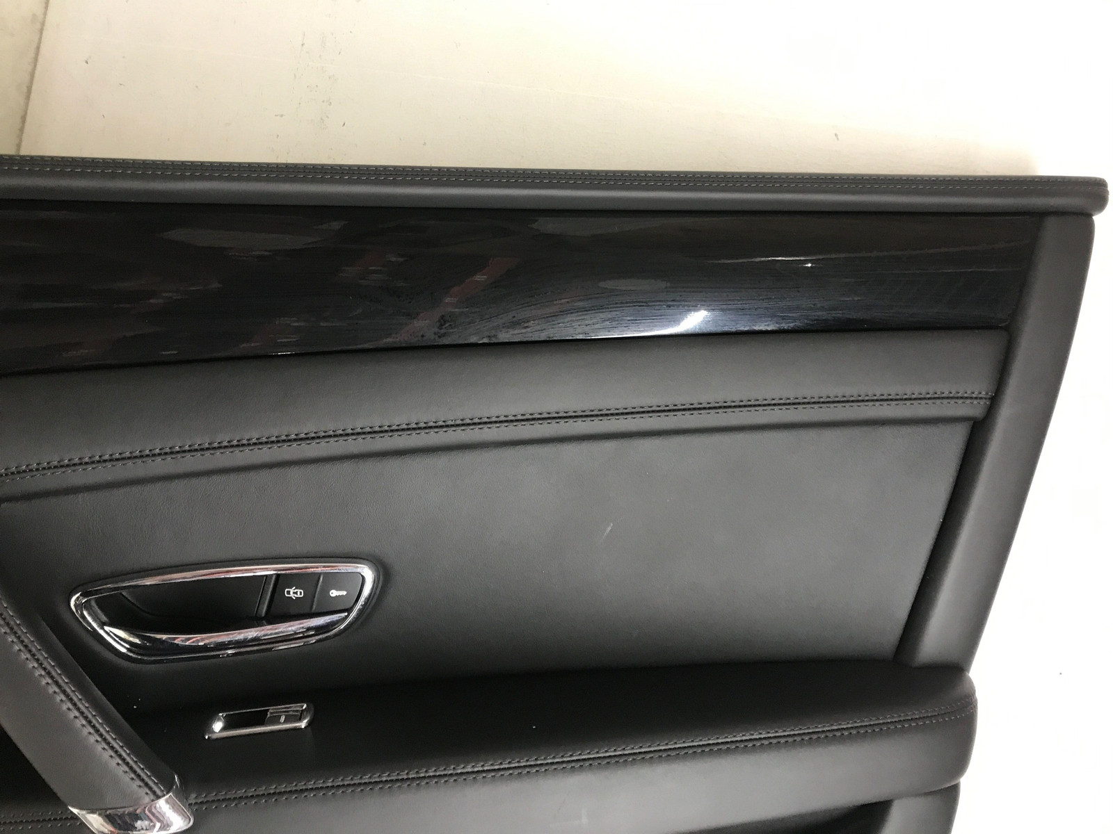 Bentley Flying Spur 2013-2019 Front Right Inner Door panel