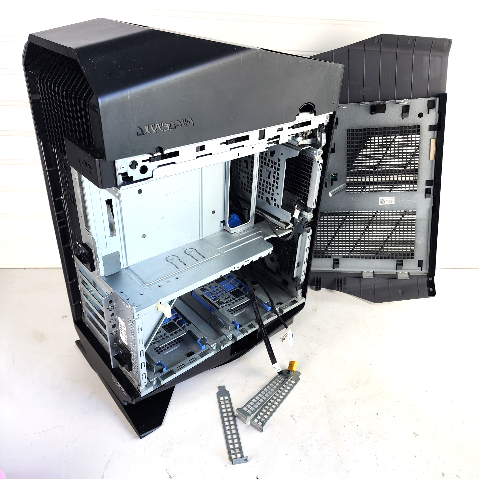 Alienware R5 Case Dell Alienware Aurora R5 D23M High-Performance Gaming Desktop PC Body ...