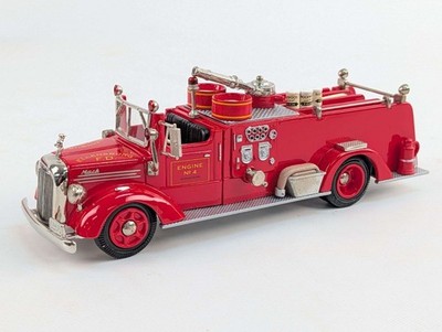 Ashton Models Gold Collection 1949 Mack 95 Model L Pumper Fire Truck 1:43 - New