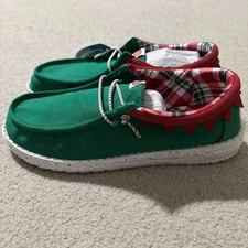 Hey Dude Wally Y Holiday Elf Youth Size 6 Christmas Green Slip On Shoes Loafers