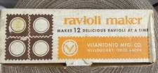 Ravioli Maker, Vitantonio Mfg #512. orginal box and instructions. Homemade Pasta
