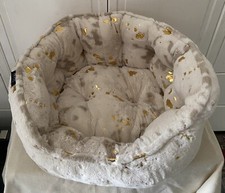 Edles Luxus Designer Haustierbett Katzen Hunde 'I M NYC' Creme & Gold