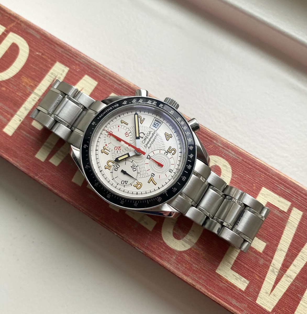 Omega 39mm Men\'s Speedmaster Mark 40 White/ Red Dial Auto Watch! Ref: 3513.33! Omega Speedmaster MK40 Ref. 3513.33 90s Automatic  main image 2