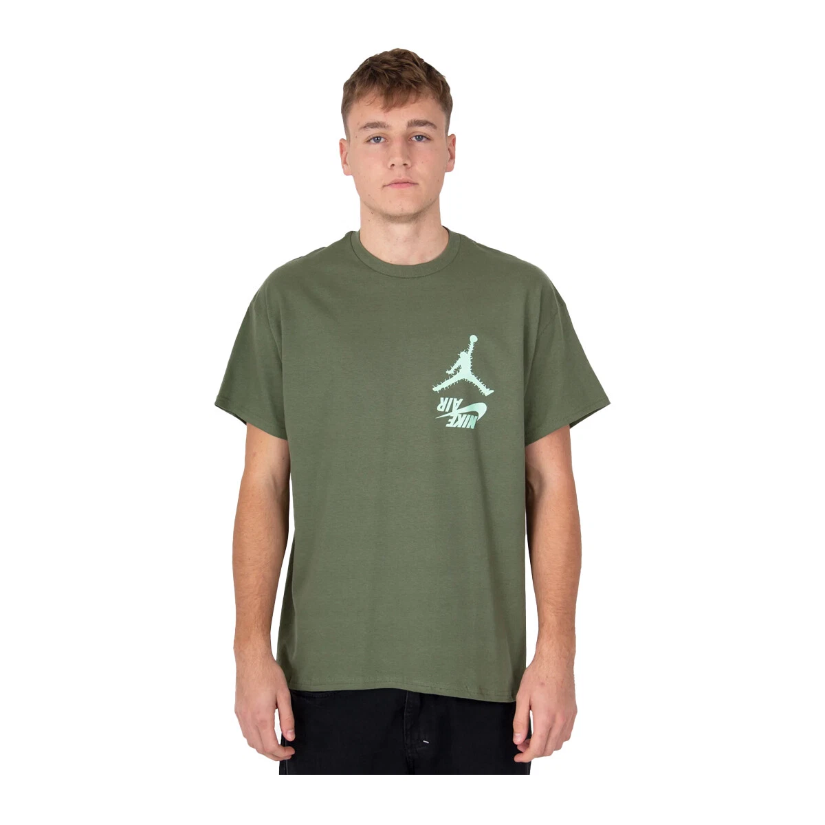 Mens green best sale nike t shirt