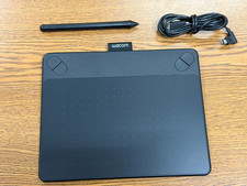 10 Wacom Intuos CTH-490 Drawing Tablet /w Pen USB charger - Black