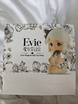 Evie Magical Girl's Tea Party   Blind Box Collectible 