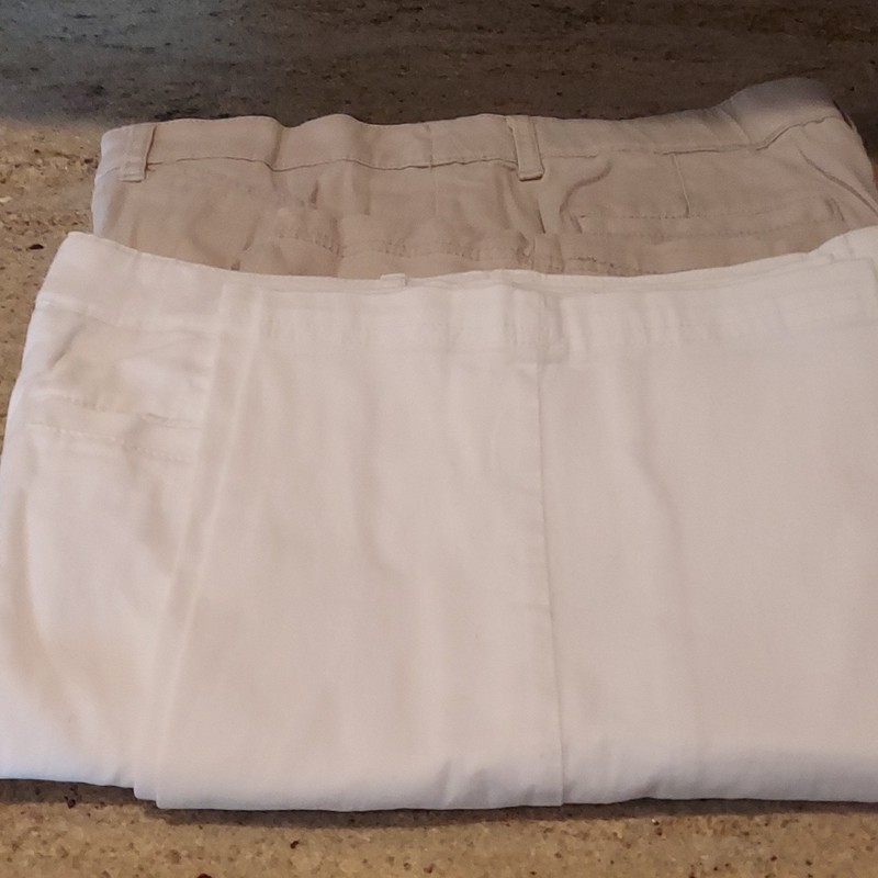 2 Pair Croft & Barrow Women's Stretch Capri Pants White/Tan