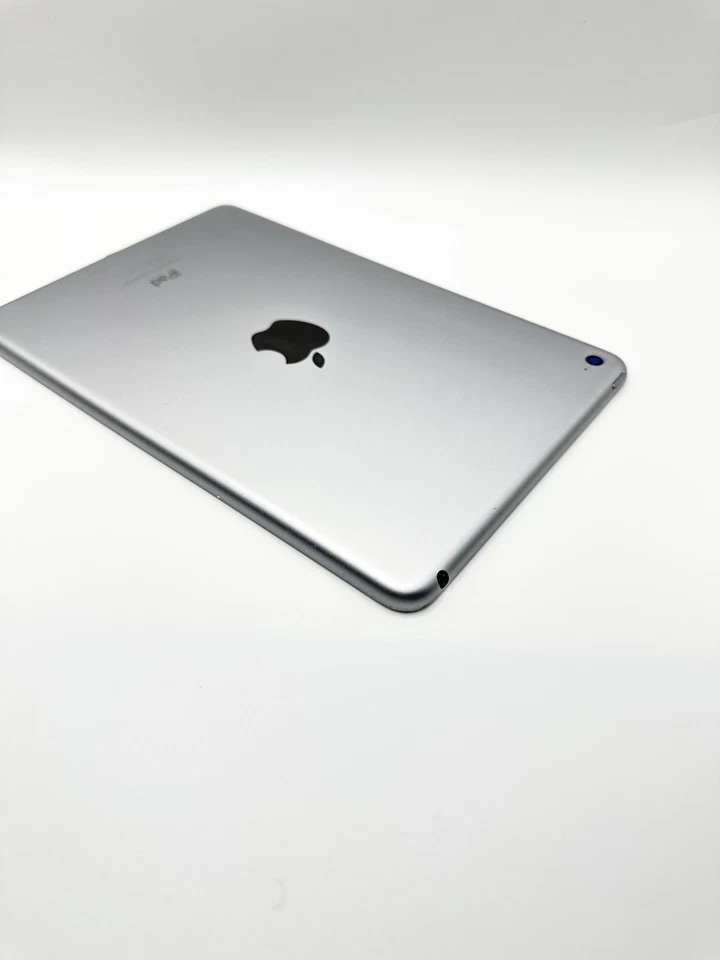 Apple iPad Mini 4  - Silver - 128GB -  Grade A/B -  3M Warranty ￼ - Image 4 of 4