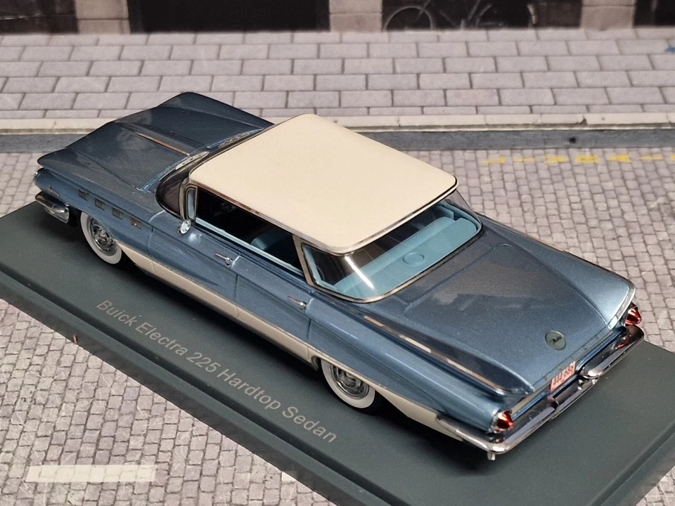 NEO SCALE MODELS 1/43 - BUICK ELECTRA 225 HARD-TOP SEDANE 4-DOOR 1960 - Immagine 2 di 4