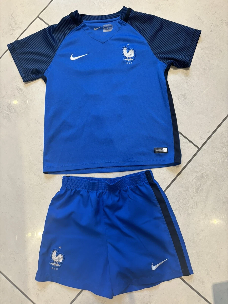 Maillot Milan AC Olivier Giroud – Taille Enfant 15 Ans (équivalent France 14 Ans) – T-shirt Foot