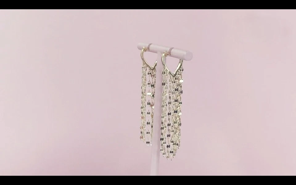 Pendientes de cadena con flecos de diamantes de oro amarillo de 14 k redondos naturales de 0,12 quilates colgantes Foto 3 de 4