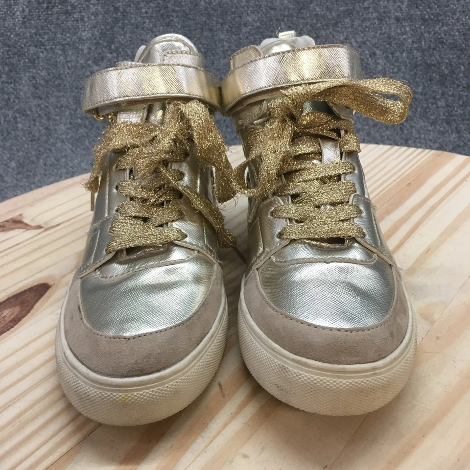 Zapatos de niña Madden para mujer 7 Adorree zapatillas altas doradas imitación cuero con cordones Foto 4 de 4