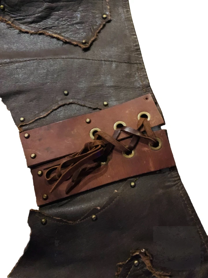 Cinturón corsé steampunk. Cuero genuino de grano superior hecho a mano con hebilla de medallón Foto 4 de 4