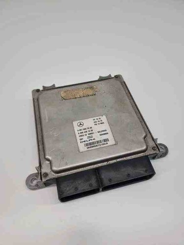 MERCEDES-BENZ C W204 Motorsteuergerät ECU A6519007500 A0064461540 32432329