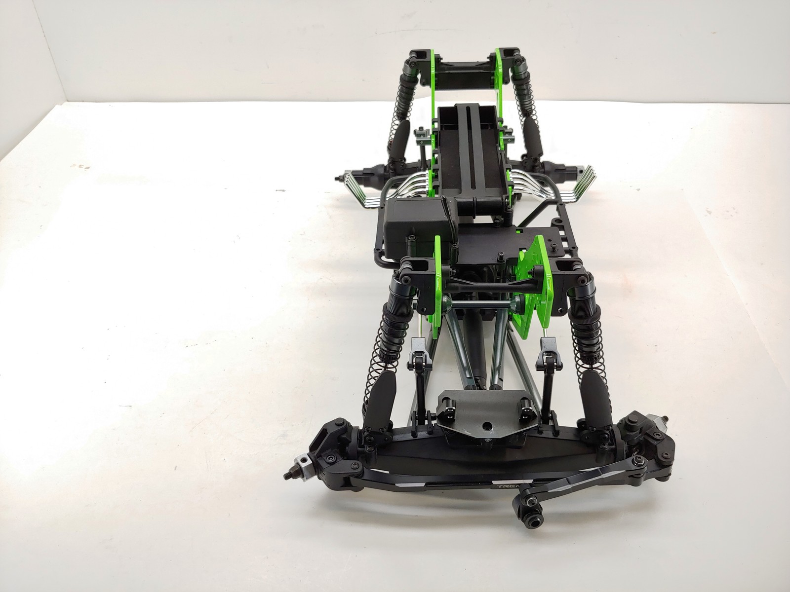 Losi LMT Grave Digger 1/8 Solid Axle Monster Truck Roller Slider Chassis Treal