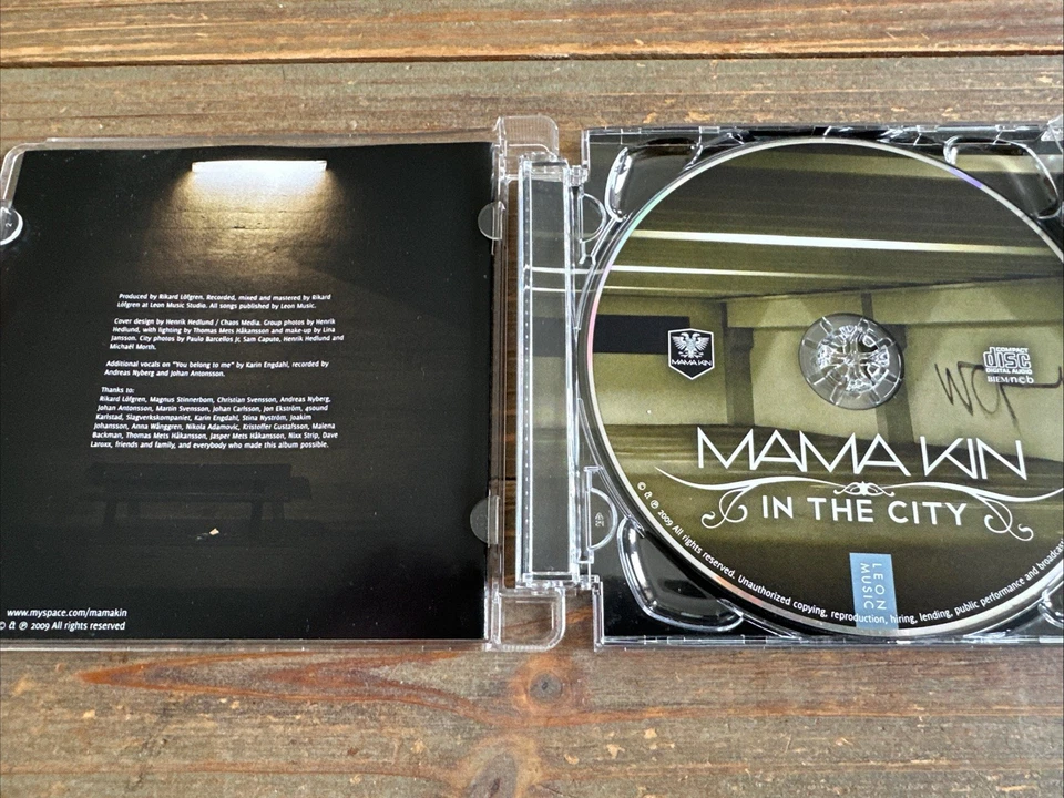 MAMA KIN - In The City (1.Press 2009) CRAZY LIXX / RECKLESS LOVE / CRASHDIET - Bild 3 von 3