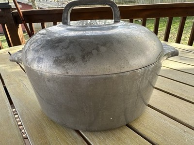 Wagner Ware Sidney -O- Magnalite 4248-M Round Aluminum Dutch Oven Roaster