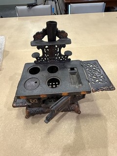 Vintage Antique Eagle Cast Iron Stove Saleman Sample or toy