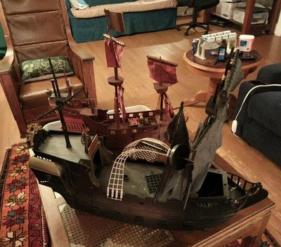 Disney Pirates Of The Caribbean Ultimate Black Pearl AND Queen Anne's Revenge