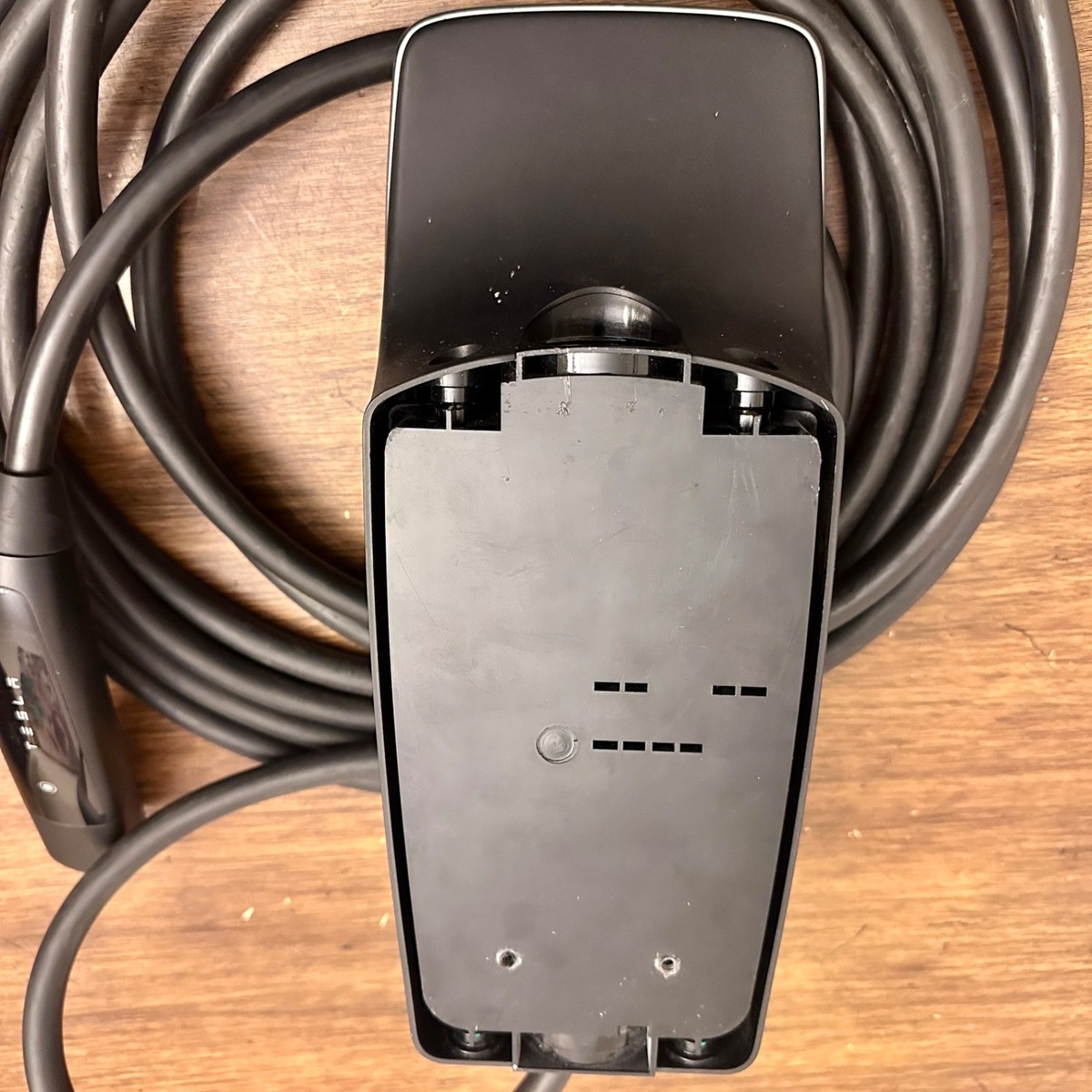 Tesla Wall Connector Gen 3 Charger – 48A, 18ft Cable, Wi-Fi