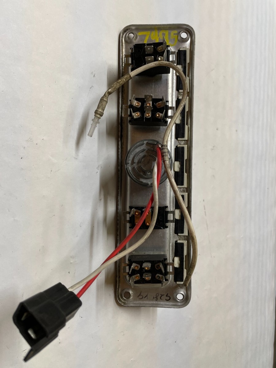 FREIGHTLINER CLASSIC XL SWITCH PANEL - DASH PANEL - Used 7495 | eBay