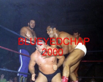 VICTOR RIVERA VS GEETO MONGOL WRESTLER 8 X 10 WRESTLING PHOTO NWA WWWF