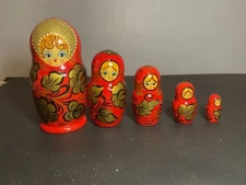Hand painted Wooden Matryoshka Russian Nesting Dolls Set of 5 Hohloma, Signed