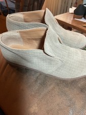 Womens Franco Sarto Grey Slip On Loafers Sz.6M.