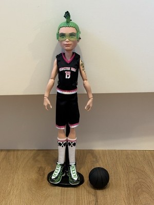 Monster High Deuce Gorgon Scream Uniform Ghouls Sport Puppe mit Zubehör