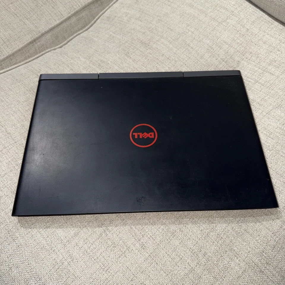 HD GeForce GTX 1050 Dell Inspiron 15 GAMING 7567 15.6" i5-7300HQ 8GB RAM 1TB - Imagem 2 de 4