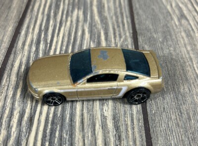 Hot Wheels Gold Color 2005 Ford Mustang GT Toy Car Vehicle | eBay